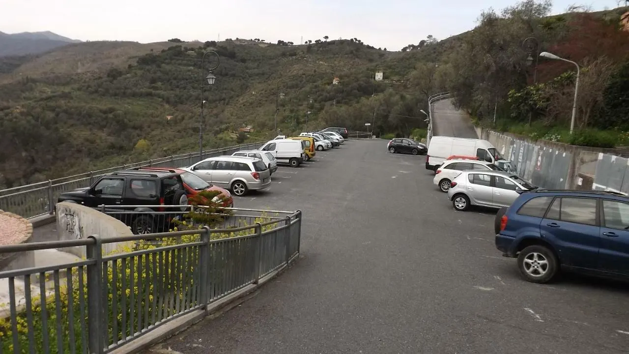 Villa Ca delle Rondini Civezza 0*,  Italia