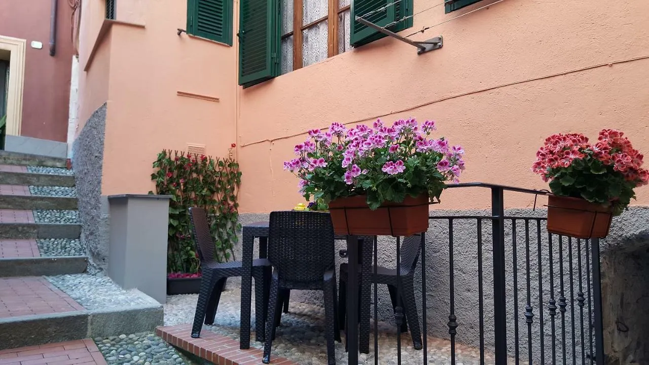 Villa Ca delle Rondini Civezza 0*,